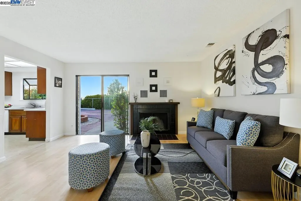 109 Oak Ct, Hercules, California 94547 home-pic-16